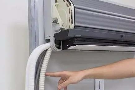 空調室內機漏水的原因及解決辦法是什么呢?