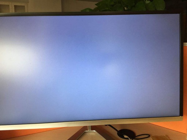 電視機(jī)開機(jī)后有聲音但黑屏 