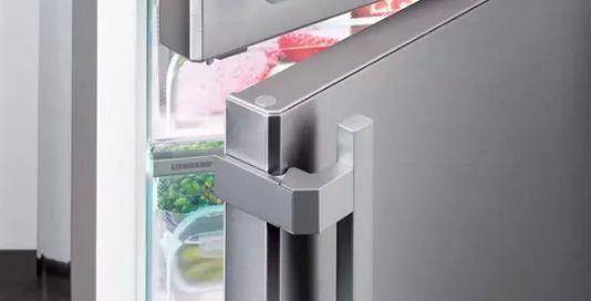 冰箱如何去除內(nèi)外污垢